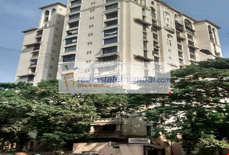 3 BHK Semi Furnished in Mahindra Gardens , Goregaon West